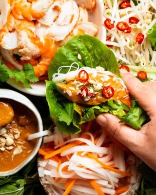 Vietnamese-lettuce-wraps-with-peanut-sauce_8-1